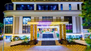 Khách sạn Sakura Hotel Hòa Bình