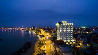 Khách sạn Riverside Hotel Quảng Bình