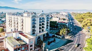 Khách sạn Sandals Aquila Hotel Bảo Lộc