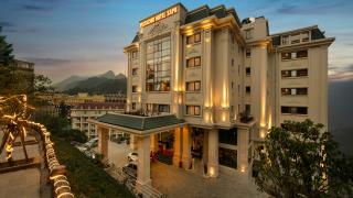 Combo Sapa 2N1Đ: Pistachio Hotel SaPa 4* + Xe cao cấp Limousine