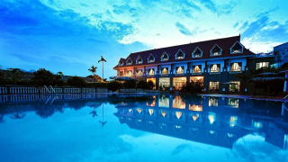 Khách sạn Sư Tử - V resort hòa bình