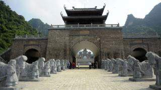 Thung Ui Ninh Bình có gì hấp dẫn? Điểm đến chữa lành giữa lòng Tràng An